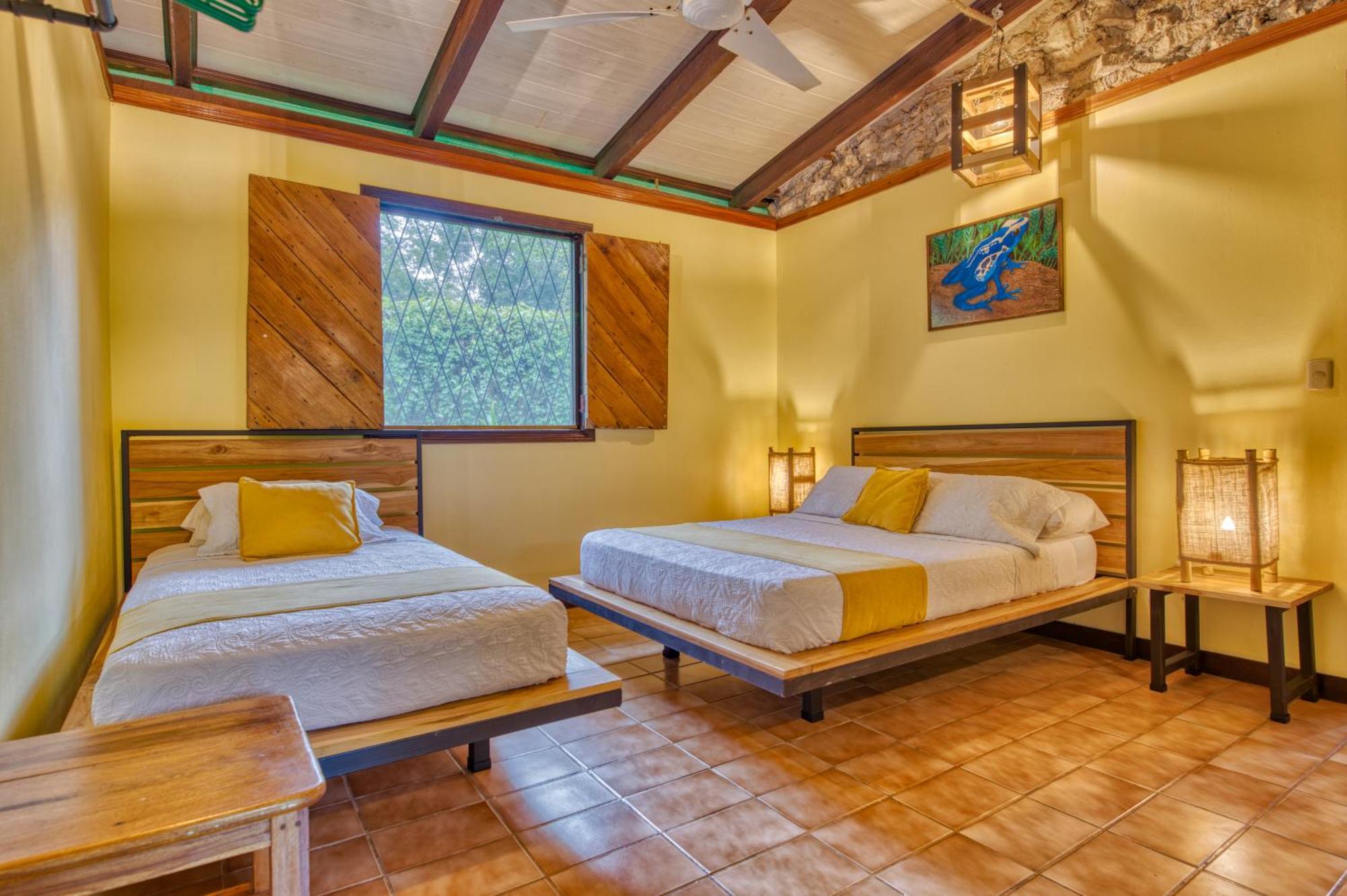 Atlantida Lodge Cahuita Exteriör bild