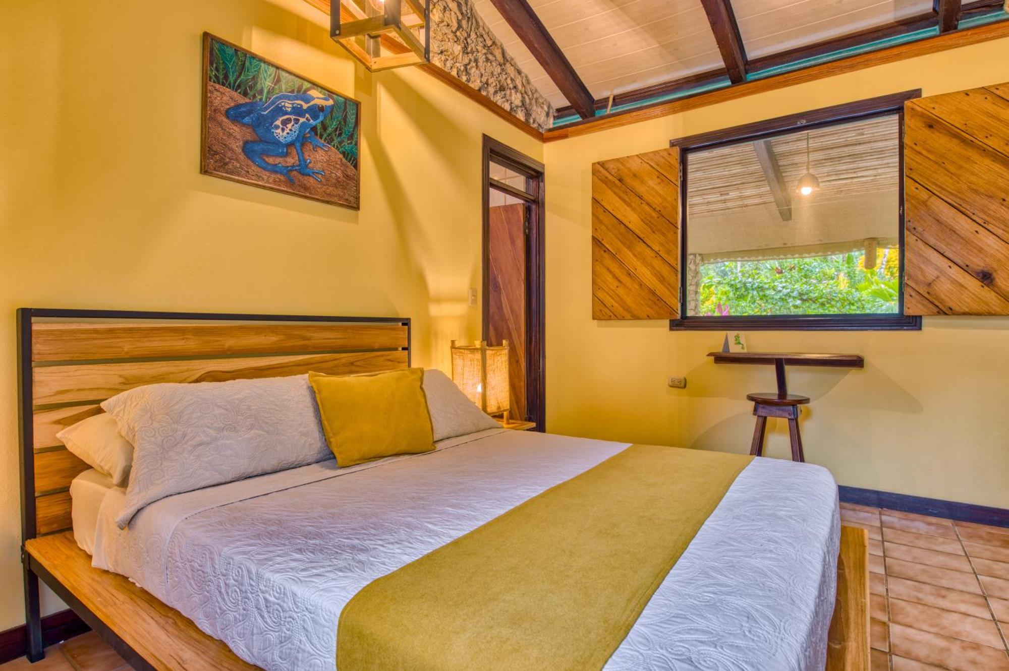 Atlantida Lodge Cahuita Exteriör bild